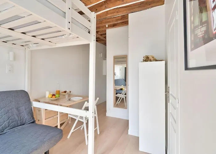 Stylish Mezzanine In The Heart Of 3f Apartamento Paris