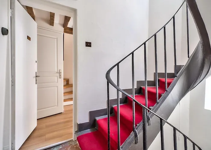 Stylish Mezzanine In The Heart Of 3f
